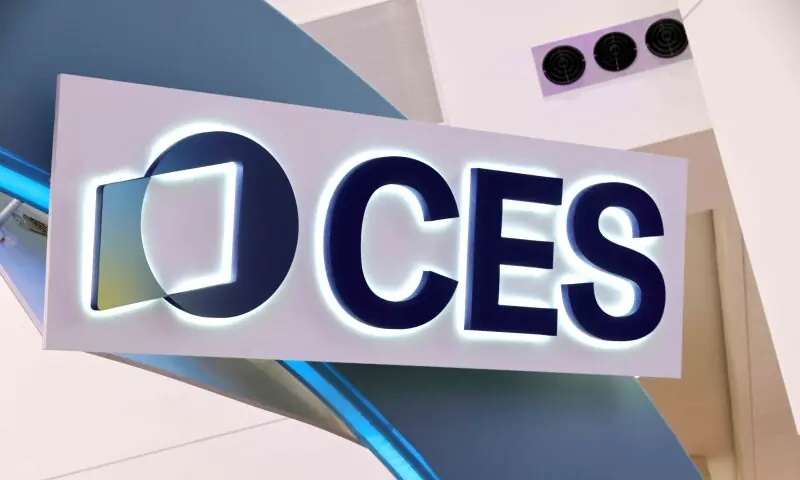 Self-driving cars steal limelight at Las Vegas show