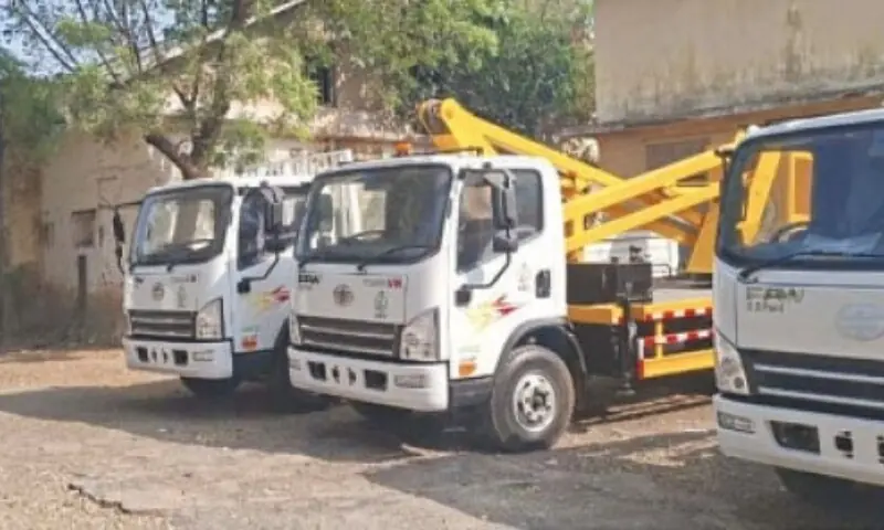 Karachi Metropo­litan Corporation disposes of Rs227m scrap, procures heavy vehicles