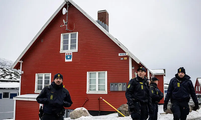 Trump vows tariffs on eight European nations over Greenland - DAWN.COM