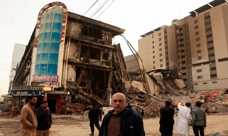 Gul Plaza inferno came after ignored warnings, delayed response Gul Plaza inferno came after ignored warnings, delayed response