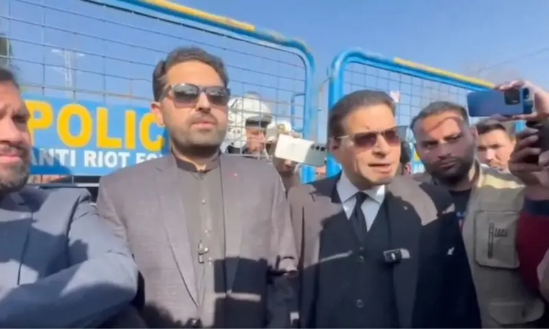 KP CM Afridi says he will camp near Adiala jail overnight along with PTI workers KP CM Afridi says he will camp near Adiala jail overnight along with PTI workers