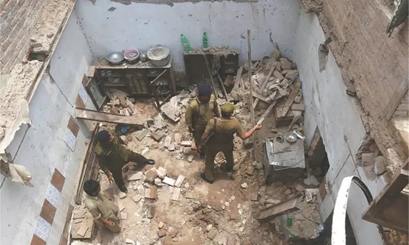 Woman, minor daughter die in Mohmand roof collapse