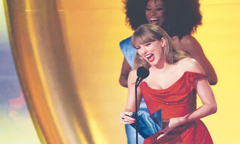 Singer Taylor Swift named to Songwriters Hall of Fame