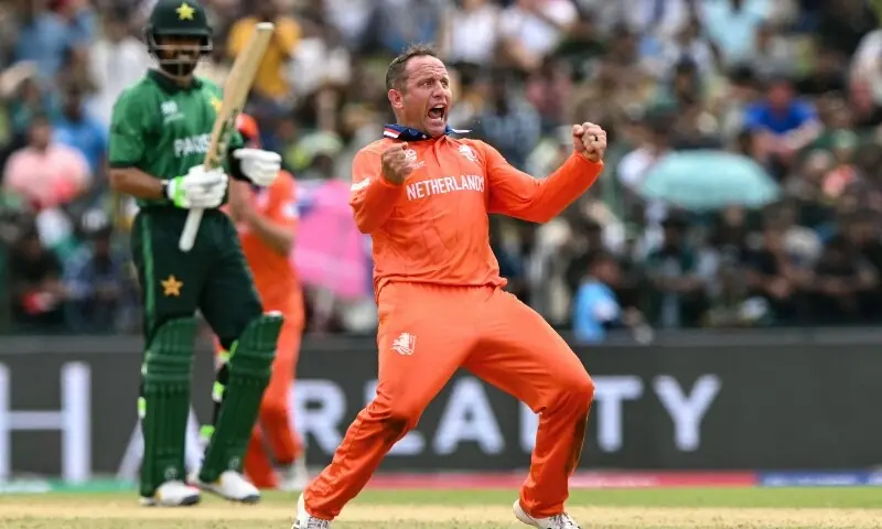  Netherlands&rsquo; Roelof van der Merwe celebrates after taking the wicket of Pakistan&rsquo;s Babar Azam during the 2026 ICC Men&rsquo;s T20 Cricket World Cup group stage match between Pakistan and Netherlands at the Sinhalese Sports Club (SSC) Ground in Colombo on February 7, 2026. &mdash; AFP 