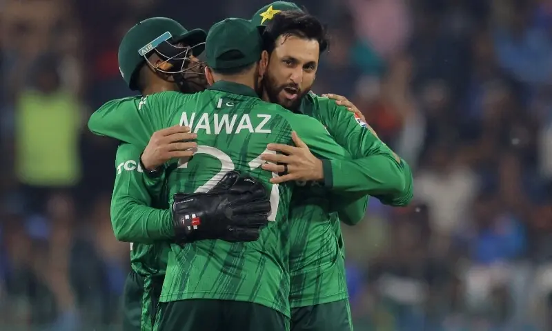  Pakistan&rsquo;s Salman Ali Agha celebrates with teammates after dismissing India&rsquo;s Abhishek Sharma. &mdash; Reuters 
