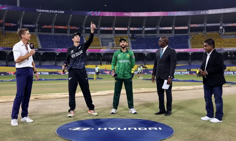 Pakistan win toss, elect to bat in Super Eight opener against New Zealand