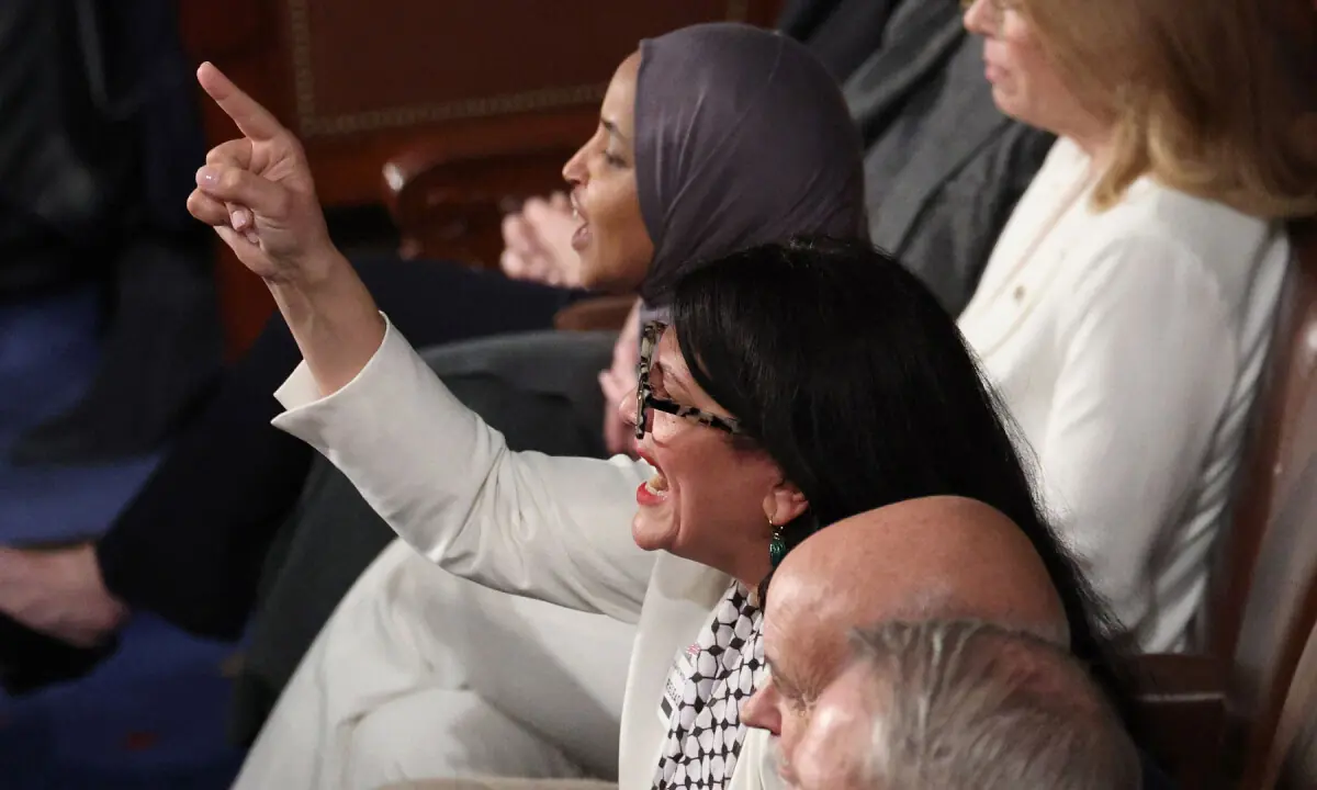 5 key moments from Trump’s record-breaking State of the Union address 5 key moments from Trump’s record-breaking State of the Union address