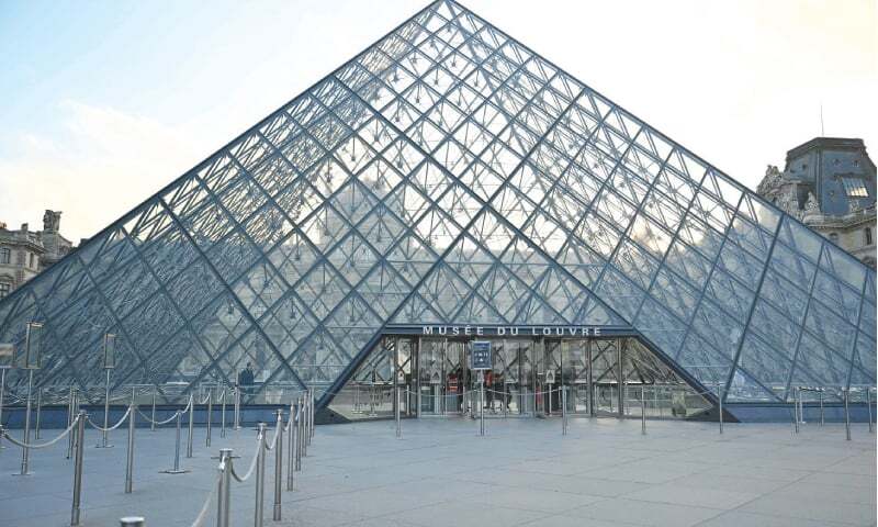 Fresh water leak adds to Louvre museum’s woes