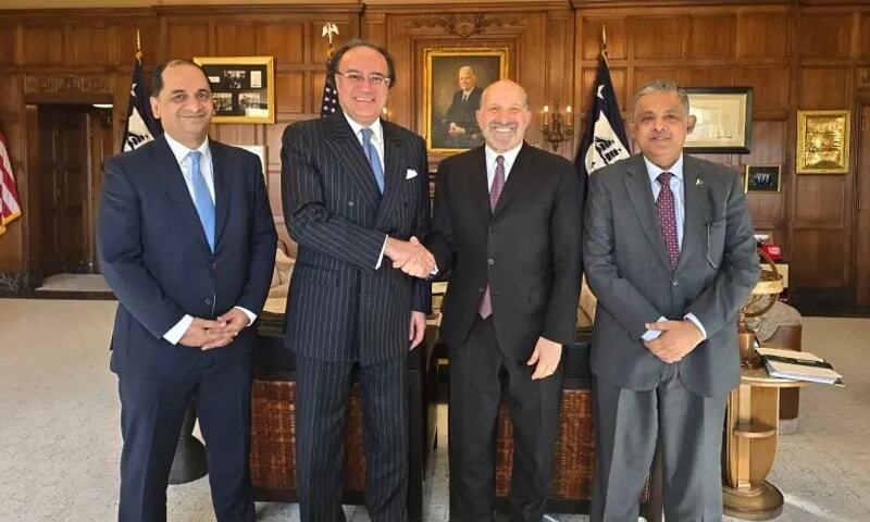 Pakistan, US express desire to enhance economic ties