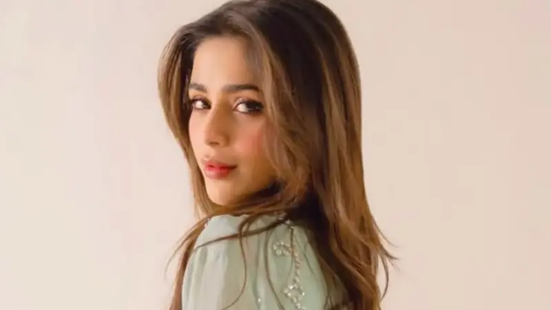 Aima Baig Questions Celeb Buzz Amid Iran Tragedy