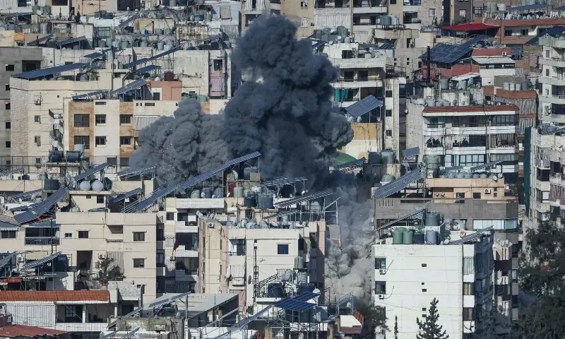 A plume of smoke rises from the site of an Israeli airstrike in the southern suburbs of Beirut&rsquo;s Haret Hreik neighborhood on March 4, 2026. &mdash;AFP