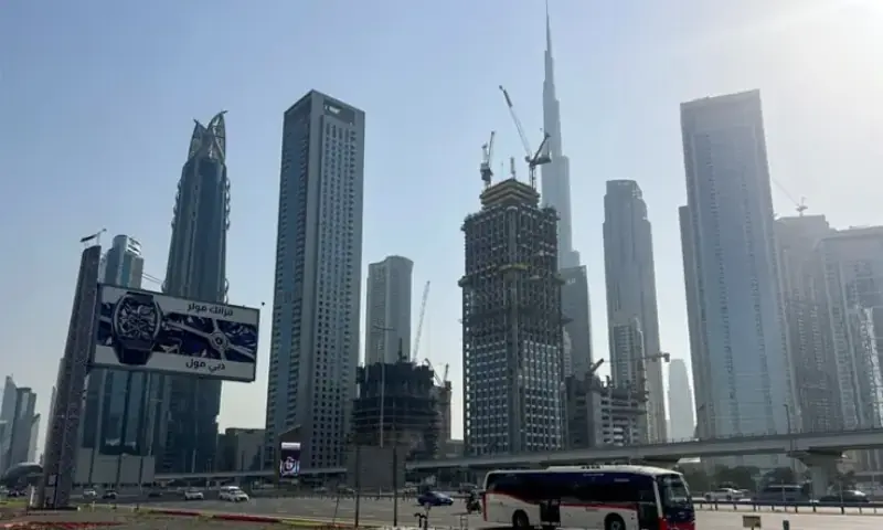 Wealthy individuals in Dubai seek costly escape routes amid regional tensions