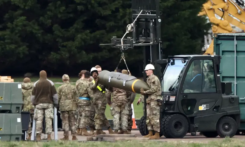 Members of the US Air Force (USAF) prepare munitions at RAF Fairford in south-west England on March 10, 2026, after USAF B-1 Lancer bomber jets and Air Force Boeing B-52 Stratofortress bombers landed at the RAF base. &mdash; AFP