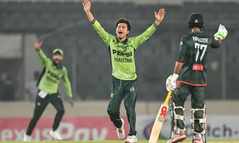 Pakistan&rsquo;s Maaz Sadaqat (C) successfully appeals for leg before wicket (LBW) against Bangladesh&rsquo;s Litton Das during the second one-day international (ODI) cricket match between Bangladesh and Pakistan at Sher-e-Bangla National Stadium in Mirpur on March 13, 2026.  &mdash; AFP