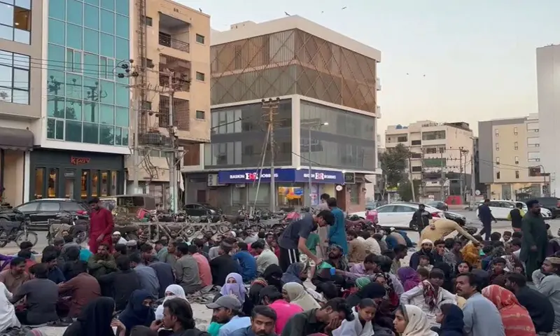  The daily Ramazan iftar organised by the collective SindhuNamah in DHA, Karachi 