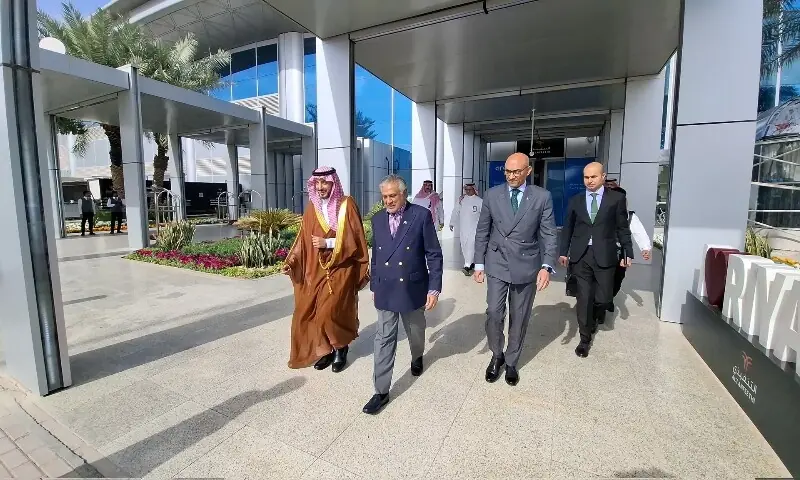 Dar arrives in Riyadh for meeting of regional FMs