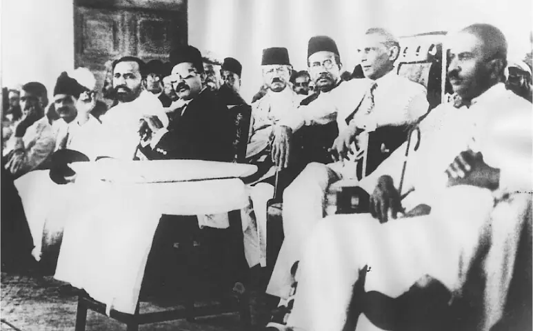  A rare photograph of Quaid-i-Azam Mohammad Ali Jinnah with Sir Shahnawaz Bhutto (first from right) and other prominent  Muslim leaders of India who met in Karachi in 1933 for the Round Table Conference.  