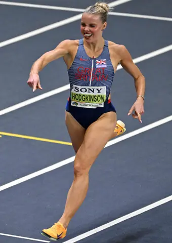 BRITAIN’S Keely Hodgkinson celebrates after winning the women’s 800 metres final during the World Athletics Indoor Championships.—AFP