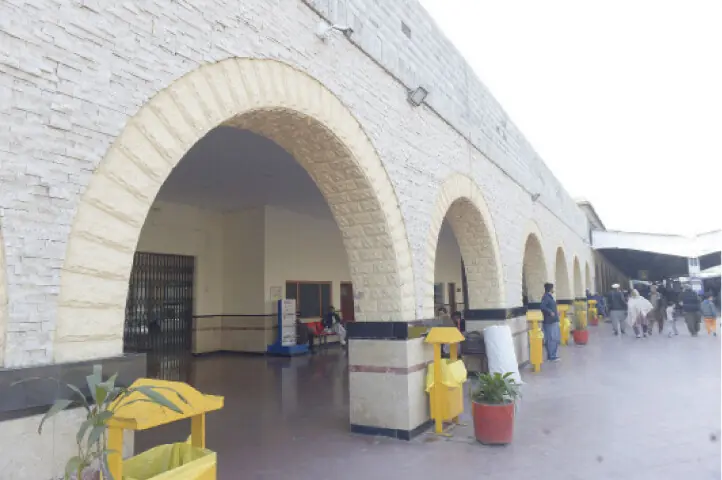 The main entrance and veranda of Rawalpindi Railway Station presents neat and orderly look after refurbishment.