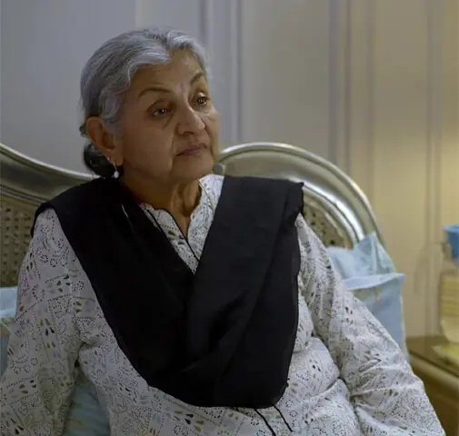 Shameem Hilaly as Kamyar’s dadi