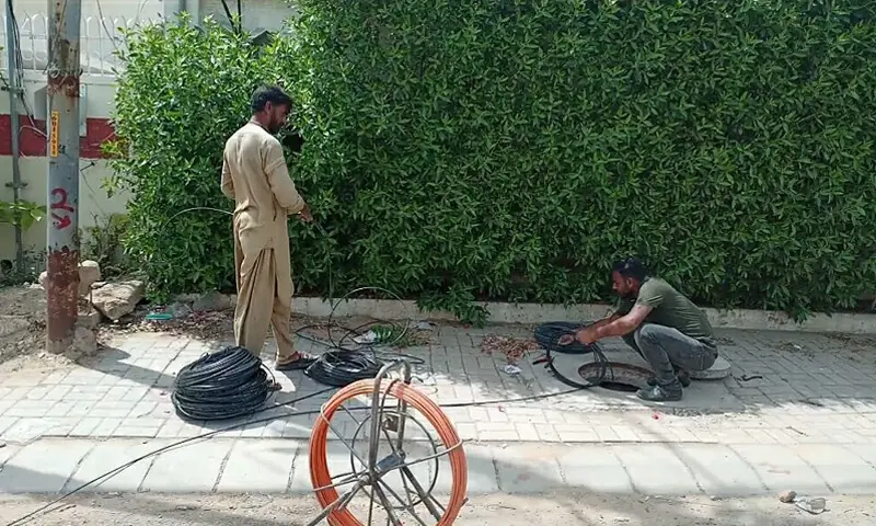 PTCL forces subscribers to buy internet package or lose landline in Karachi PTCL forces subscribers to buy internet package or lose landline in Karachi