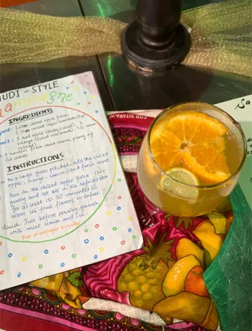   Non-alcoholic champagne with recipe  