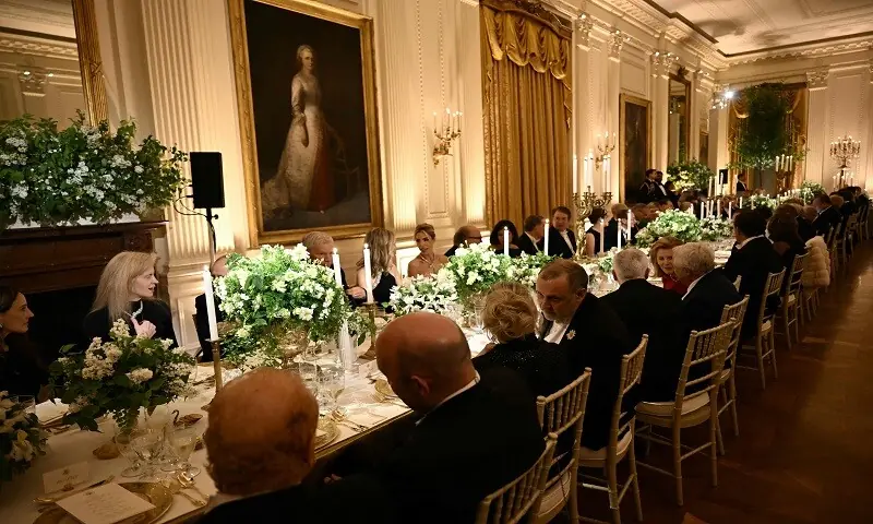 Guests chat during a State Dinner with US President Donald Trump, First Lady Melania Trump, Britain&rsquo;s King Charles III and Queen Camilla in the East Room of the White House in Washington, DC, on April 28, 2026. &mdash; AFP