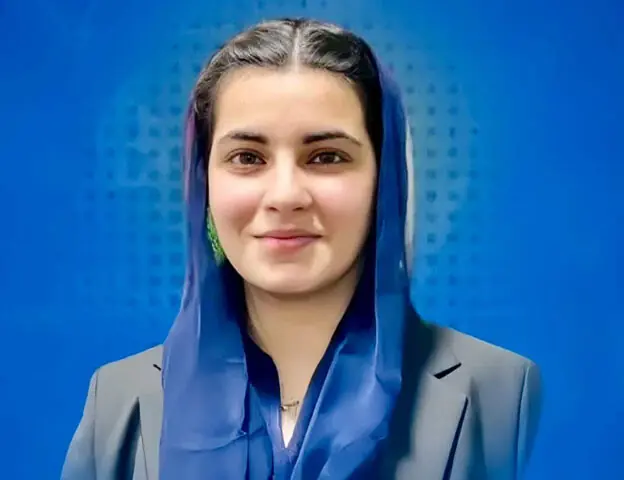  Muniba Hussain 