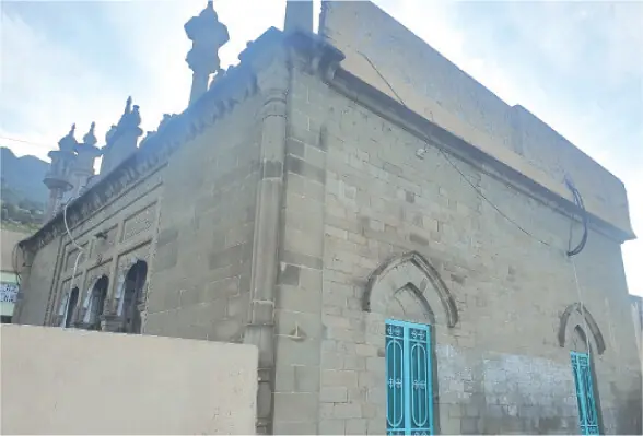 The sandy-stone mosque is a perfect example of Tarakki Hills stone masonry. &mdash; Photos by the writer