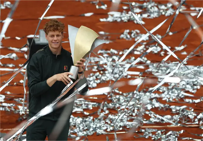  ITALY&rsquo;S Jannik Sinner poses with the Madrid Open trophy after defeating Alexander Zverev of Germany in the final at Park Manzanares on Sunday.&mdash;Reuters 