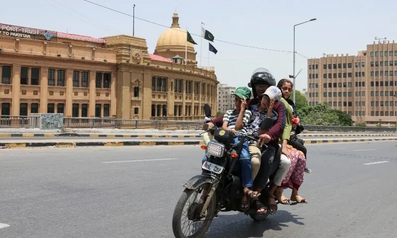 Sweltering heat, loadshedding and water shortages add to people’s woes in Karachi