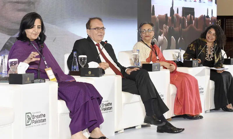  (L-R) Nusrat Nasab, Masoodul Mulk, Simi Kamal and Mirey Atallah participate in a session at the conference. &mdash; White Star 