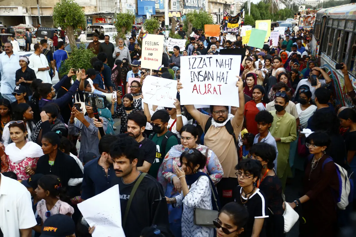 Despite restrictions and uncertainty, Aurat March marches on in Karachi