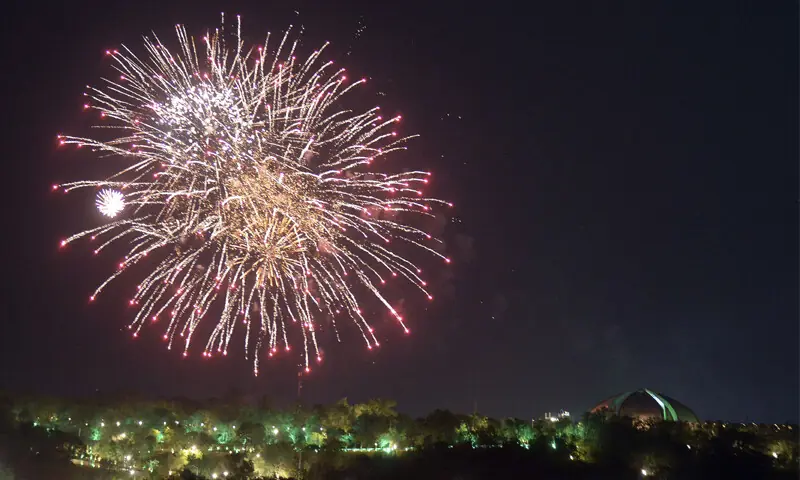 ISLAMABAD: Fireworks explode above Pakistan Monument during a ceremony marking the first anniversary of India’s defeat in ‘Marka-i-Haq’.—Mohammad Asim/White Star