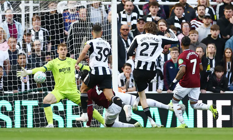  NEWCASTLE United&rsquo;s Nick Woltemade (second R) scores past West Ham United goalkeeper Mads Hermansen during their Premier League match at St James&rsquo; Park.&mdash;Reuters 
