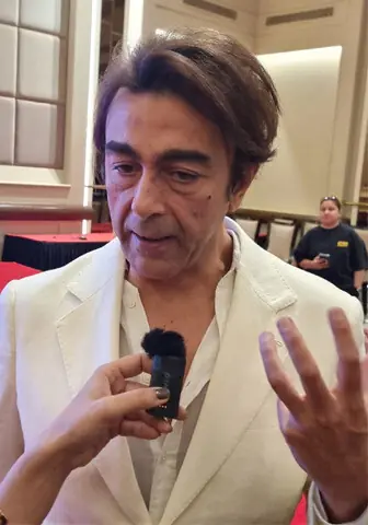Actor Shaan Shahid speaks at the event.—Dawn