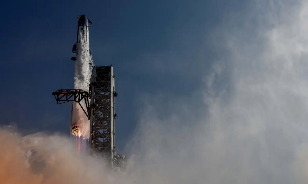 SpaceX carries out mostly successful Starship test flight
