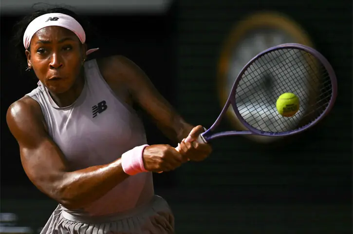  COCO Gauff of the US plays a backhand against Austria&rsquo;s Anastasia Potapova during their French Open third-round match at the Roland-Garros Complex on Saturday.&mdash;AFP 