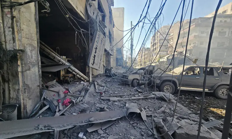  Rubbles of the destroyed buildings is pictured at the site of an Israeli strike in the southern Lebanese city of Tyre on May 31, 2026. - AFP 