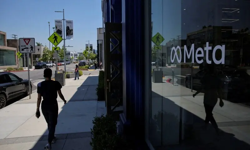 Meta's social networks down for thousands of users