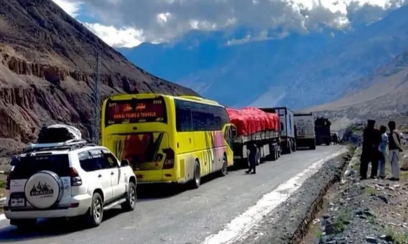PPP supporters block Karakoram Highway in Chilas, allege ‘illegal’ GBA-16 election result