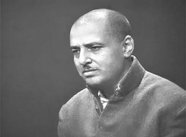   An upscaled screengrab from PTV showing Nasir Jahan during his recitation of Syed Aal-i-Raza&rsquo;s  &lsquo;Salaam-i-Aakhir&rsquo;: blessed with a deeply soulful baritone, Jahan possessed an innate ability to  express intense emotional depth | PTV 