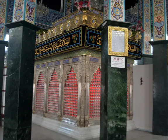    A view of the zari in Tando Mir Noor Mohammad, Latifabad.&mdash;Umair Ali   