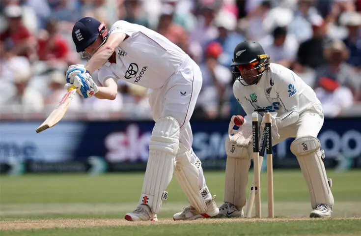  NOTTINGHAM: England batter Harry Brook is cleaned up by New Zealand pacer Zak Foulkes as wicket-keeper Tom Blundell looks on during the third Test at Trent Bridge on Saturday.&mdash;AFP 
