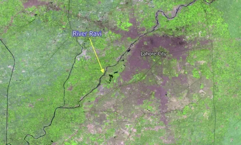 Danger abounds as satellite imagery shows Lahore expanding onto River Ravi&rsquo;s turf