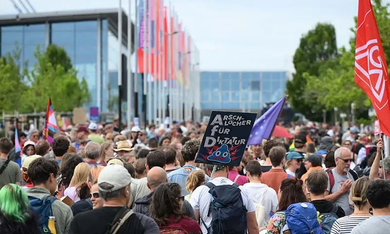 Thousands protest in Germany as far-right AfD sets sights on power