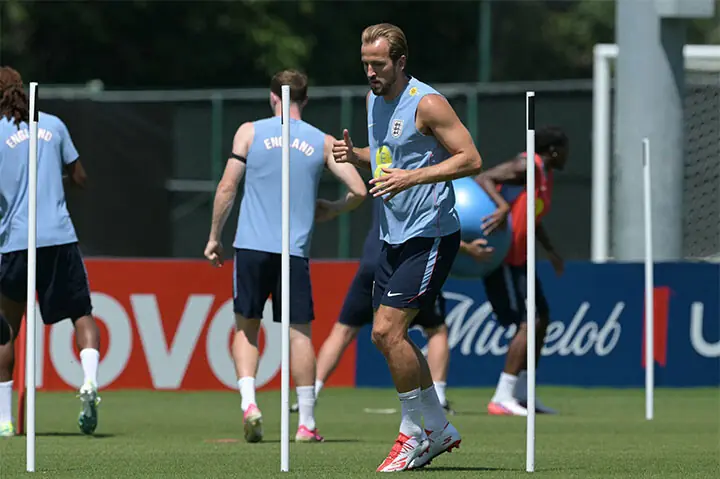   KANSAS CITY (Missouri): England&rsquo;s Harry Kane takes part in a training session at Swope Soccer Village.&mdash;AFP  