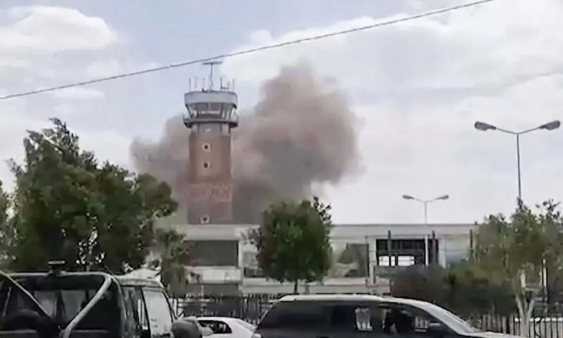 Yemen govt says hit Sanaa airport, Houthis attack Saudi Arabia – World Yemen govt says hit Sanaa airport, Houthis attack Saudi Arabia – World