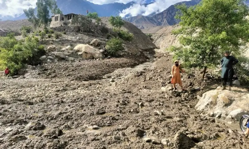GILGIT: Climate cha­nge-induced disasters continued to batter Gilgit-Bal­tistan (GB) as flash floods triggered by heavy…