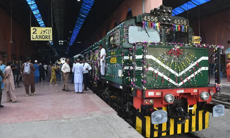 Punjab government staff to monitor railway level crossings